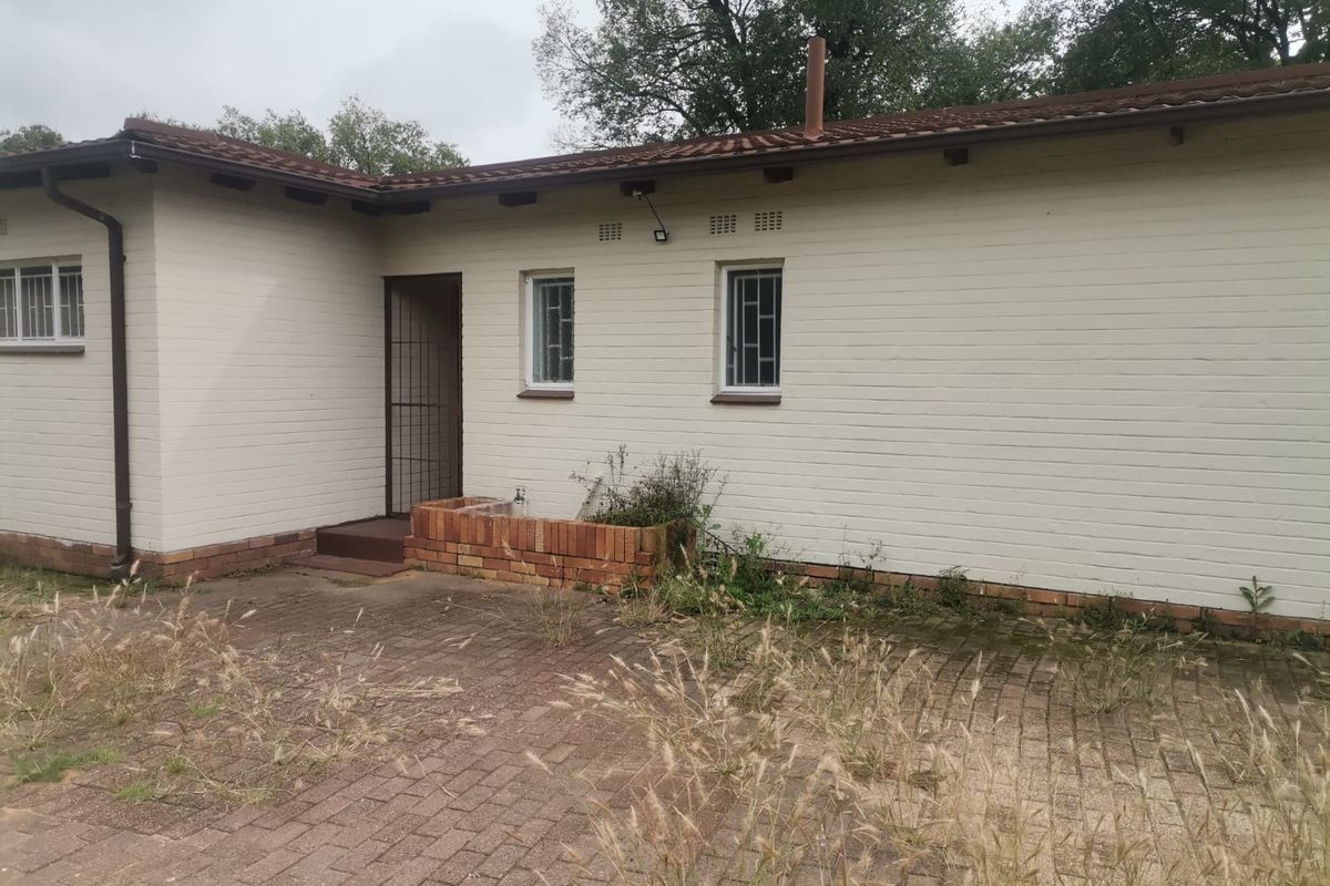 Newly Renovated 3-Bedroom House to Let in Sasolburg Ext 1 - Photo 5