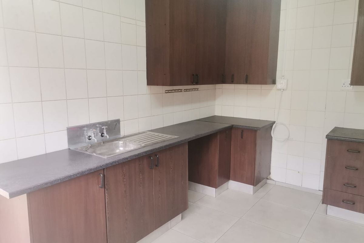 Newly Renovated 3-Bedroom House to Let in Sasolburg Ext 1 - Photo 4