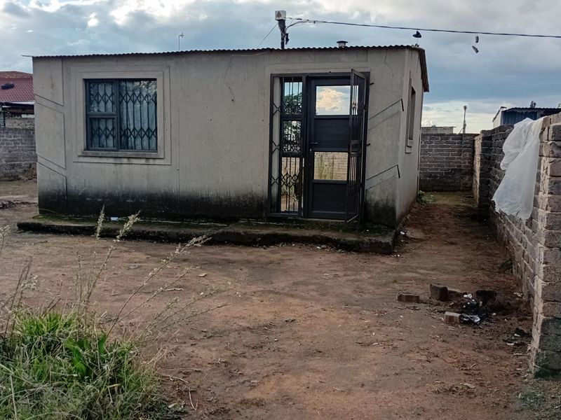 Charming RDP Home in Bophelong – Affordable Living Opportunity - Photo 4