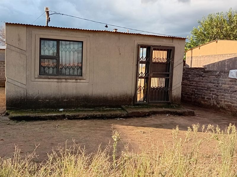 Charming RDP Home in Bophelong – Affordable Living Opportunity - Photo 6