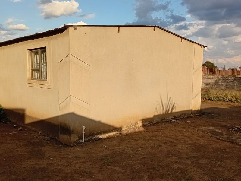 Charming RDP Home in Bophelong – Affordable Living Opportunity - Photo 5