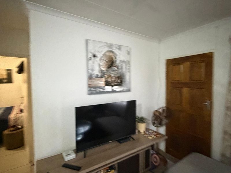 2 Bedroom house for sale in Palm Springs - Photo 9