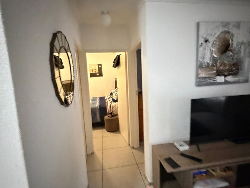 2 Bedroom house for sale in Palm Springs - Photo 8