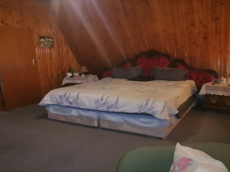 Charming 3-Bedroom Smallholding - Photo 9
