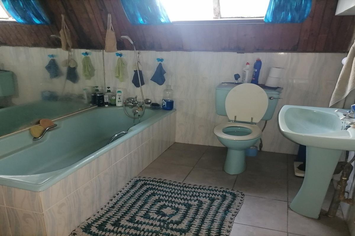 Charming 3-Bedroom Smallholding - Photo 5