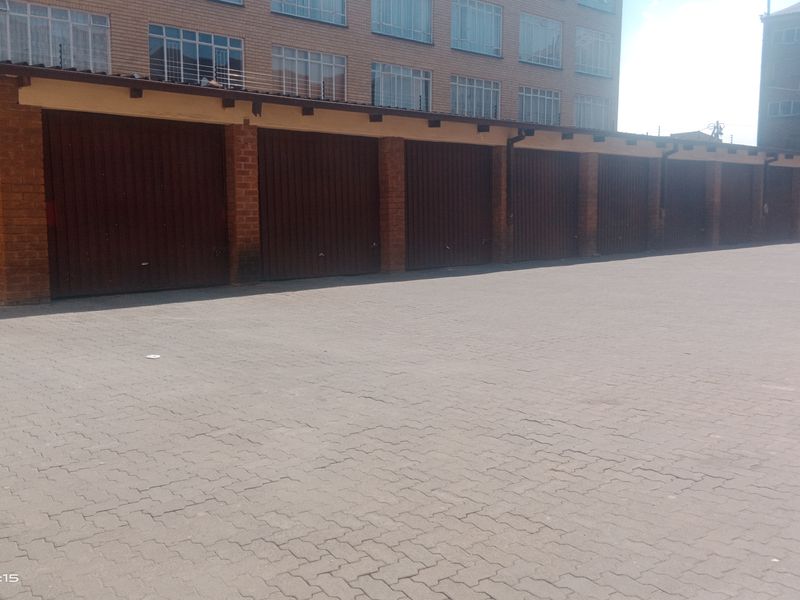 Modern 2-Bedroom Flat in the Heart of Vereeniging CBD – Convenience at Your Doorstep - Photo 2