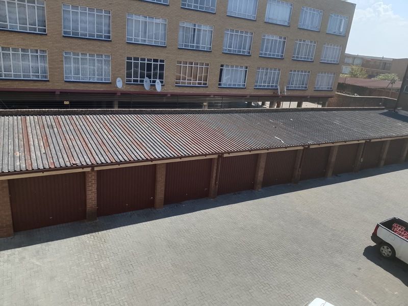 Modern 2-Bedroom Flat in the Heart of Vereeniging CBD – Convenience at Your Doorstep - Photo 7