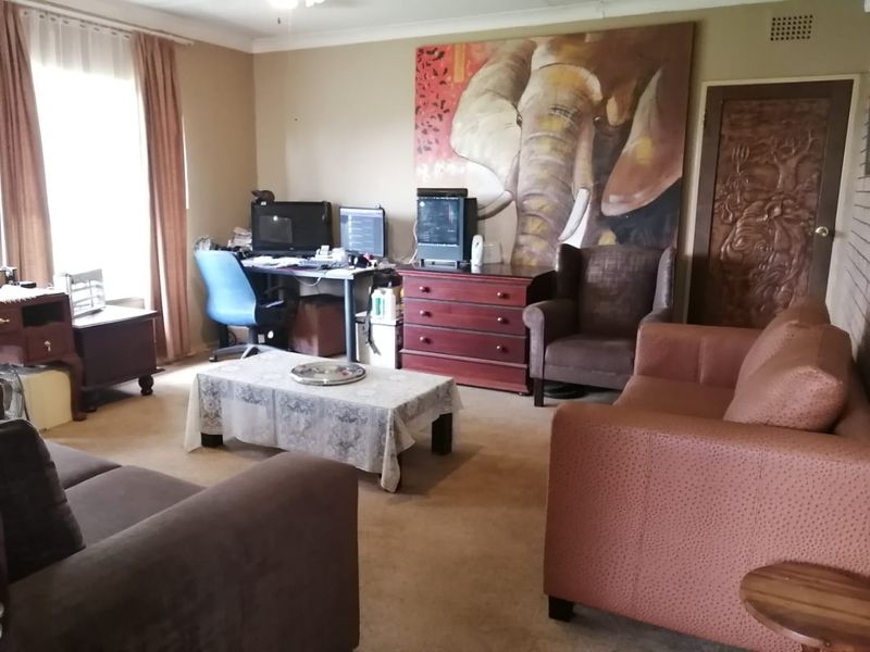 Spacious 3-Bedroom Family Home with Entertainment Area in Sought-After Sonlandpark, Vereeniging! - Photo 1