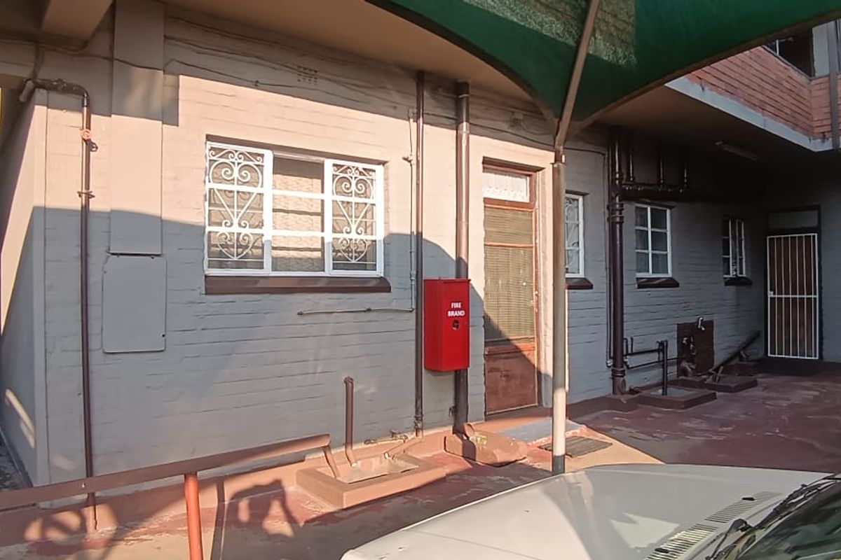 Charming 2-Bedroom House in Neat Complex, Vereeniging - Photo 5
