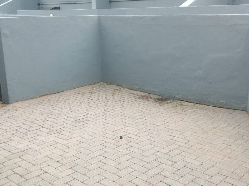 Spacious townhouse for sale - Photo 10