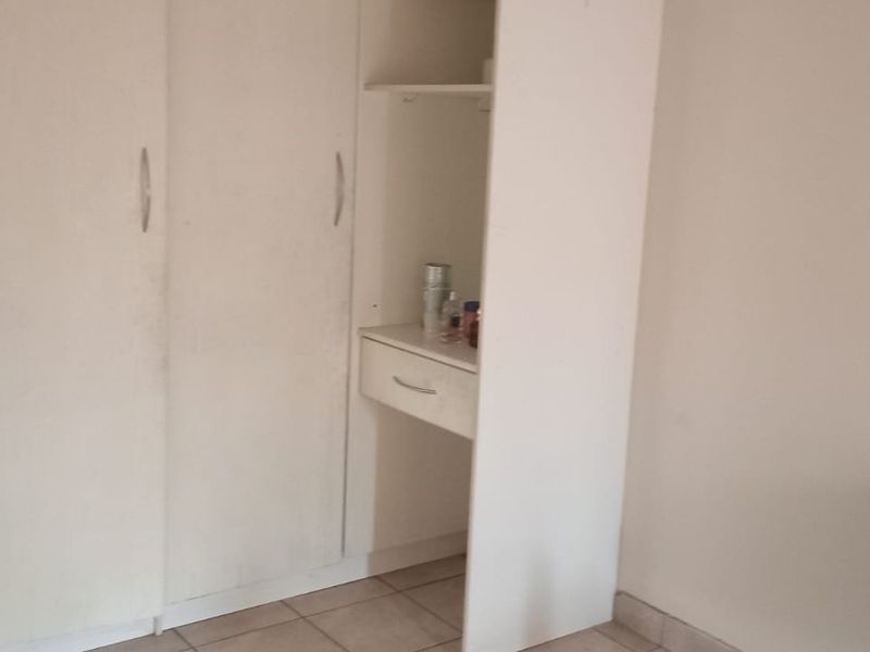 Spacious townhouse for sale - Photo 9