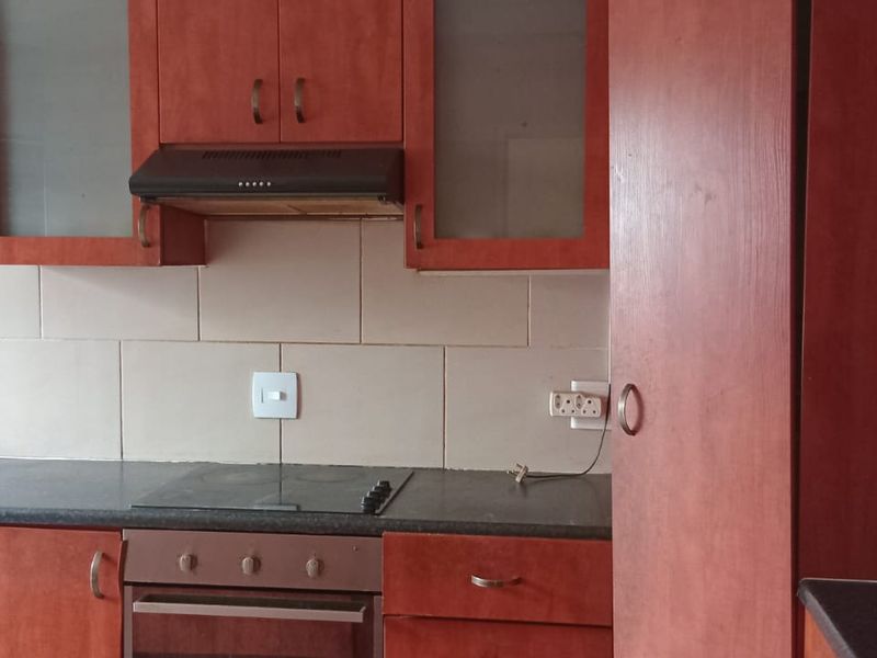 Spacious townhouse for sale - Photo 6