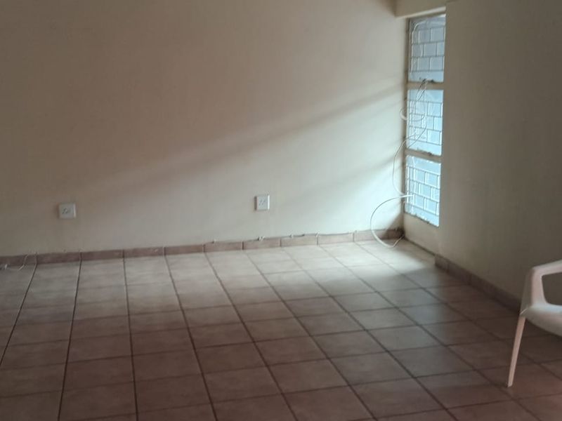 Spacious townhouse for sale - Photo 4