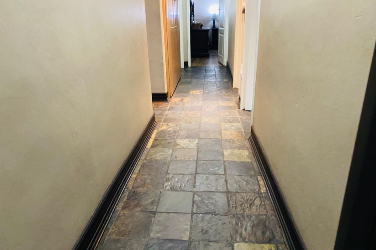 Spacious family home for sale - Photo 2