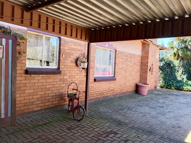 3 Bedroom - Photo 6