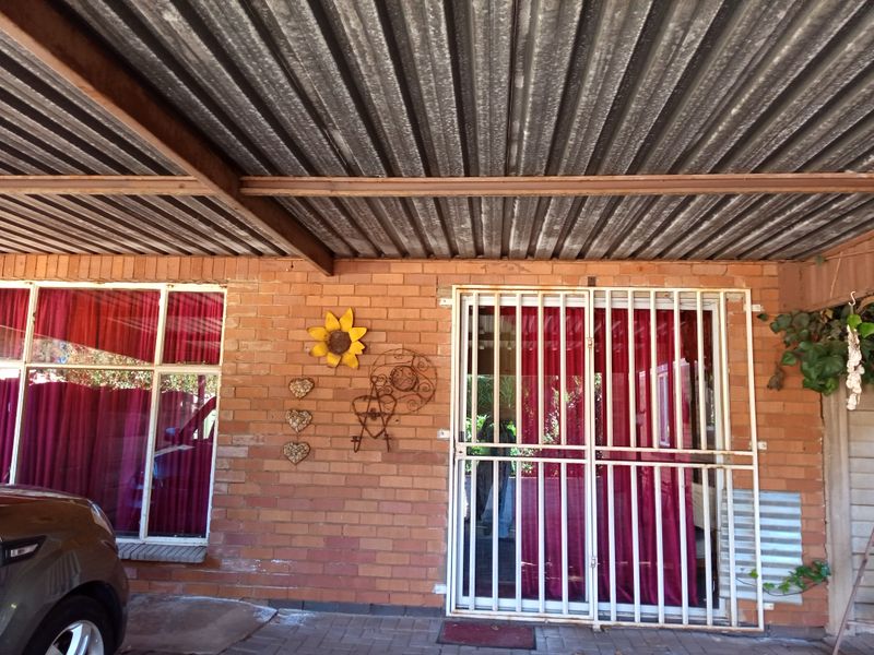 3 Bedroom - Photo 1