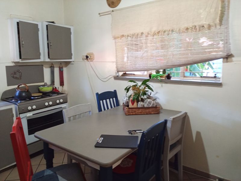 3 Bedroom - Photo 9