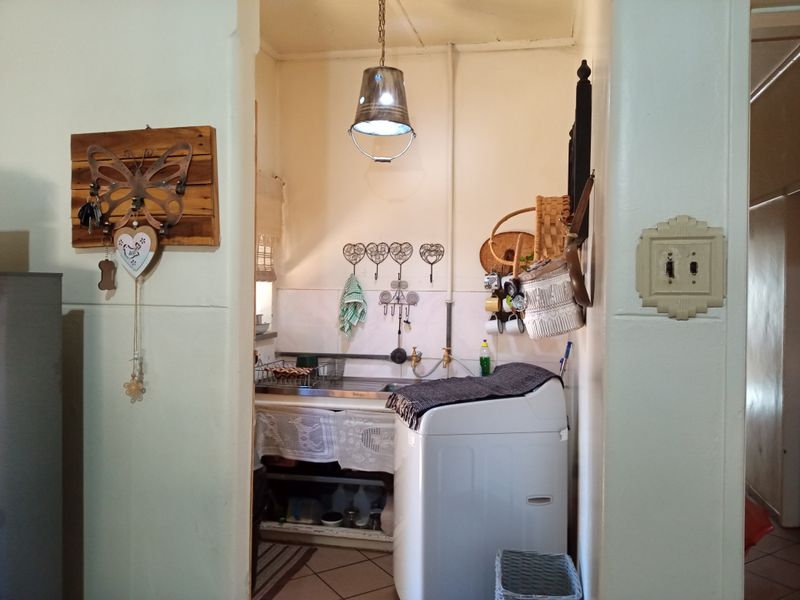 3 Bedroom - Photo 8