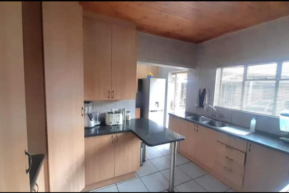 Main House to Let in Private Complex in Se 1 – Peaceful & Secure Living - Photo 5