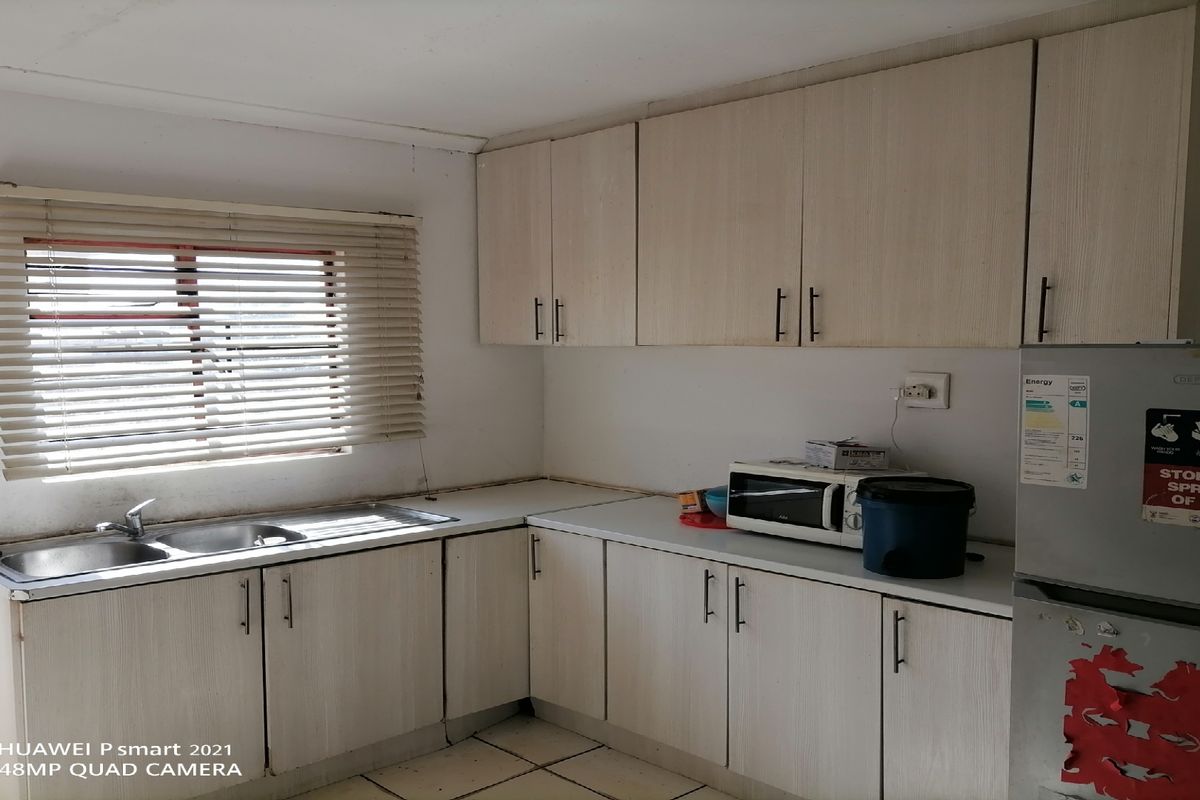 Spacious 3 bedroom house for Sale - Photo 4
