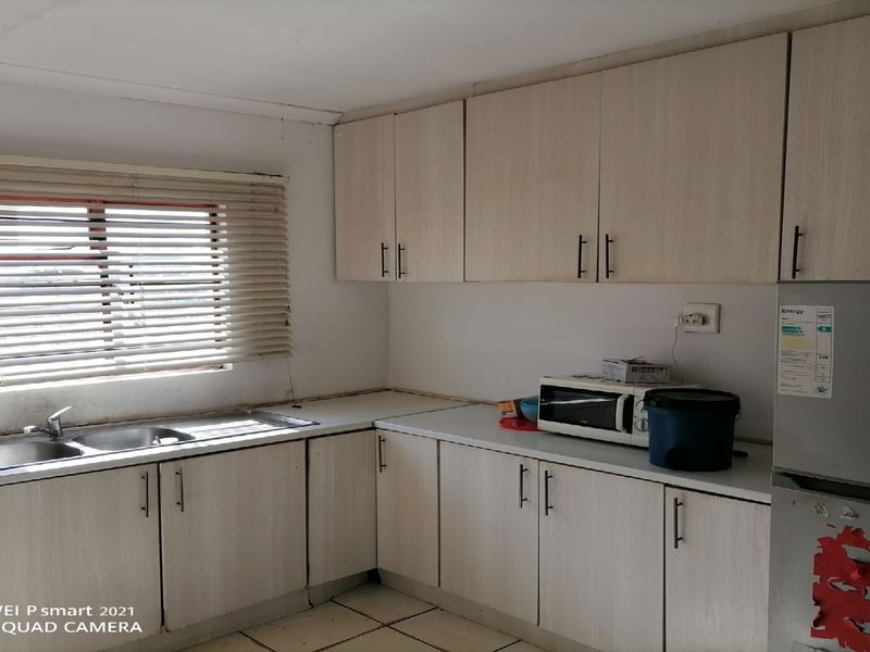 Spacious 3 bedroom house for Sale - Photo 4
