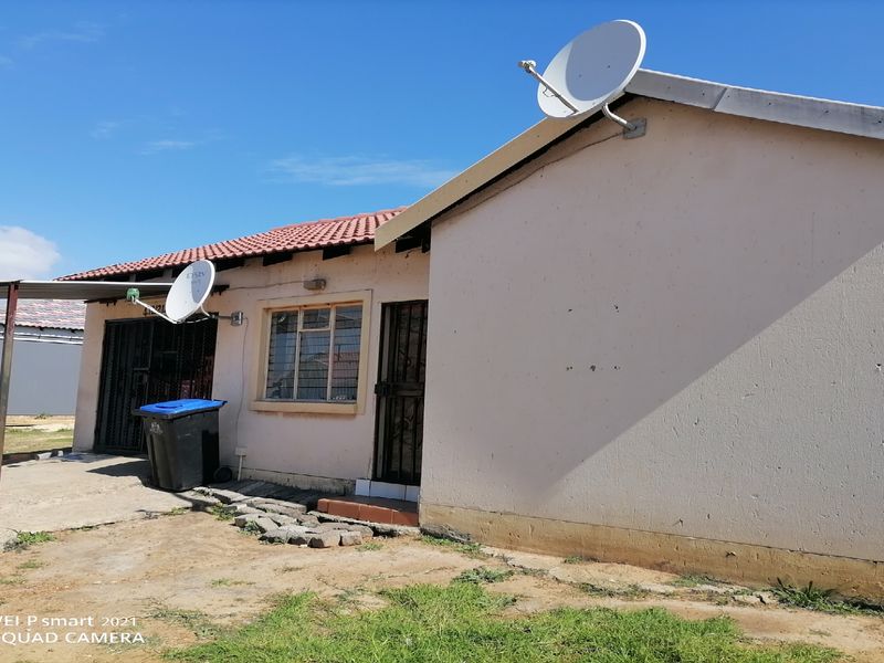 Spacious 3 bedroom house for Sale - Photo 1
