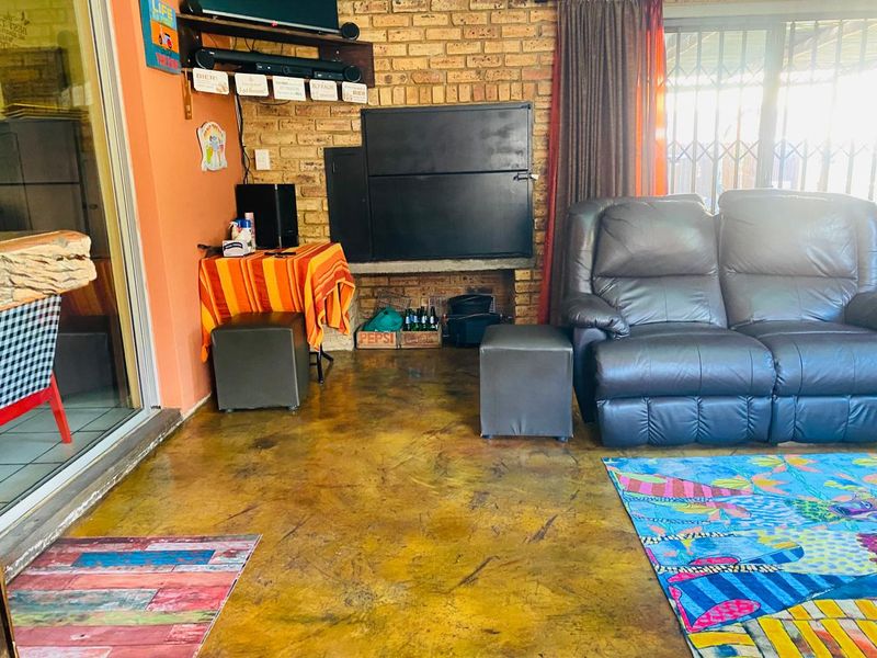 3 bedroom house for sale - Photo 8