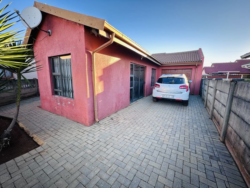 House For Sale In Sebokeng - Photo 1
