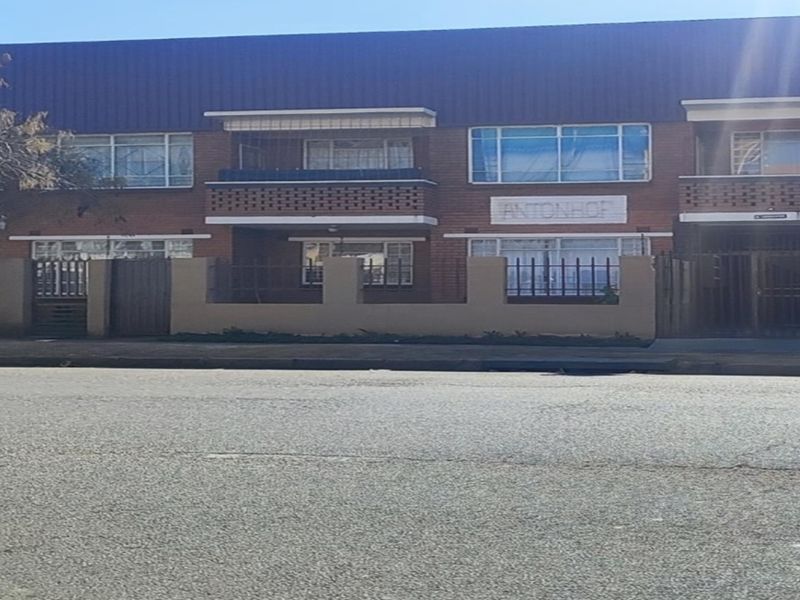 Lovely 2 bedroom ground loo unit Antonhof - Photo 1