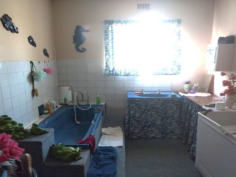 Spacious 3-Bedroom Smallholding for Sale in Nanescol AH - Photo 10