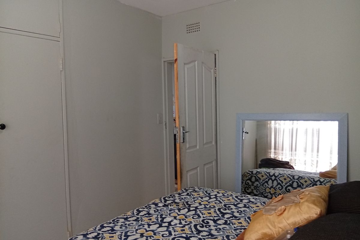 🌆 Stylish CBD Living – Spacious 3-Bedroom Flat with Balcony in the Heart of Vereeniging! - Photo 5