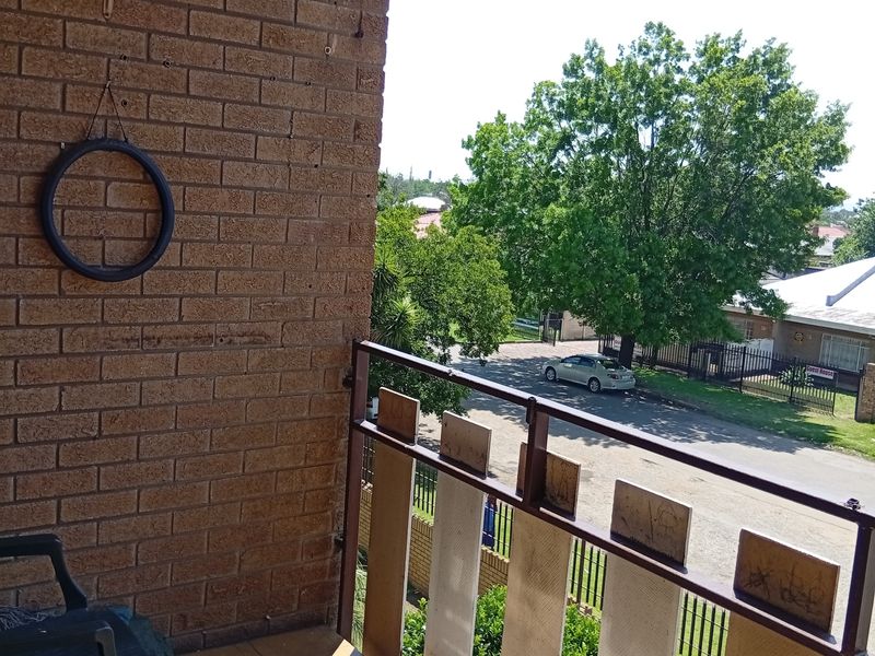 🌆 Stylish CBD Living – Spacious 3-Bedroom Flat with Balcony in the Heart of Vereeniging! - Photo 7