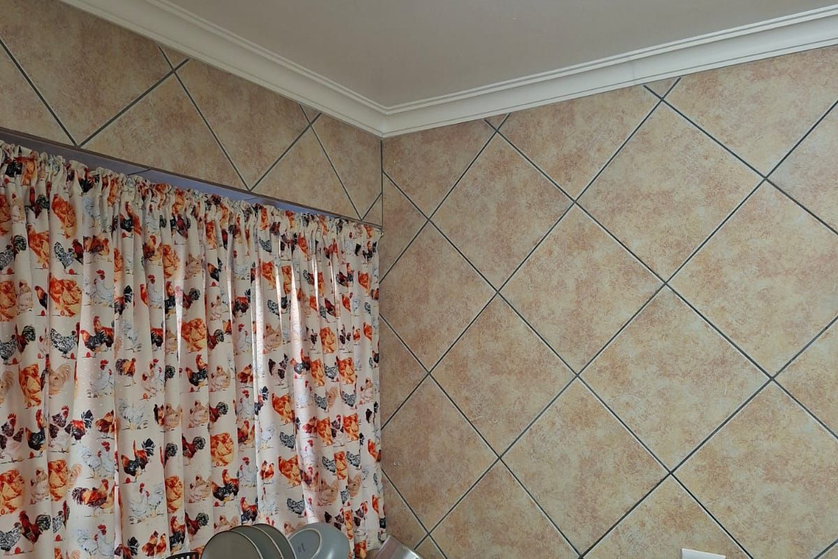 ✨ Stylish & Convenient 2-Bedroom Flat in the Heart of Vereeniging CBD ✨ - Photo 4