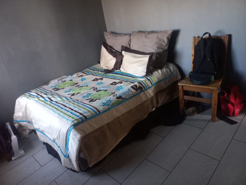 3 Bedroom - Photo 9