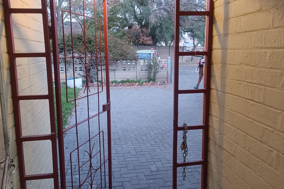 3 bedroom for Rental - Photo 3