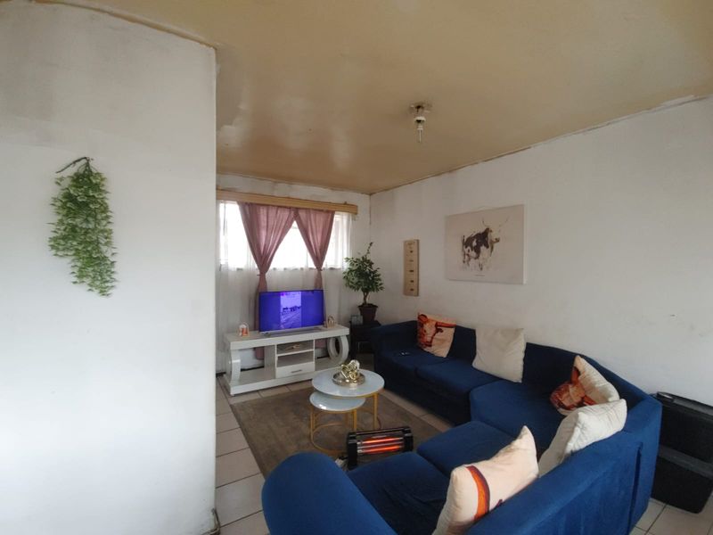 🌇 Modern 1-Bedroom Flat with Balcony in the Heart of Vereeniging CBD - Photo 6