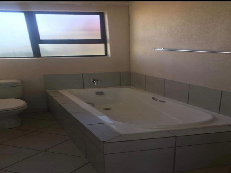 2Bedroom Home Perfect for First Time Buyers - Photo 8