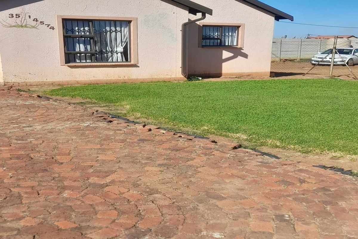 2Bedroom Home Perfect for First Time Buyers - Photo 4