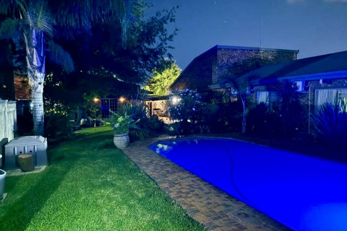 Charming Family Home with Pool, Borehole & Exceptional Extras in Central Vanderbijlpark - Photo 5