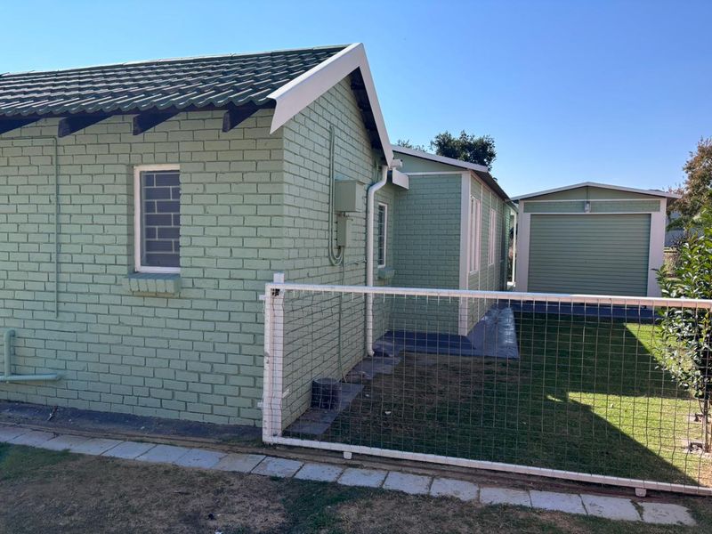 Modern 2-Bedroom Home for Sale in Misty Bay, Vaal Marina - Photo 1