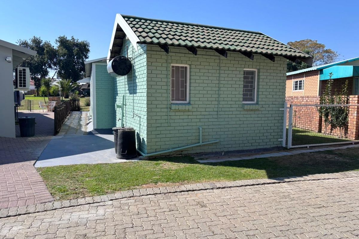 Modern 2-Bedroom Home for Sale in Misty Bay, Vaal Marina - Photo 2