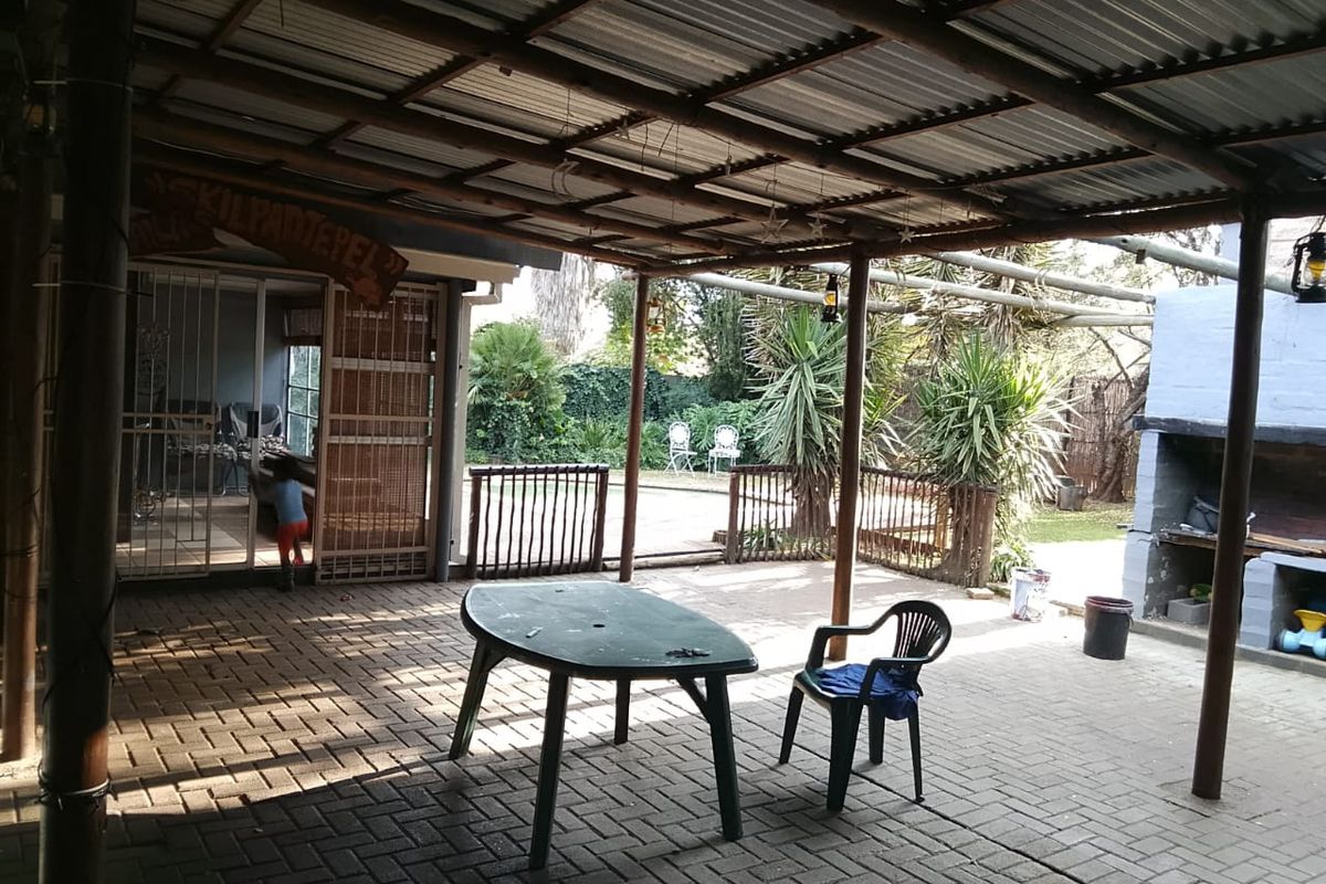 3 Bedroom - Photo 5
