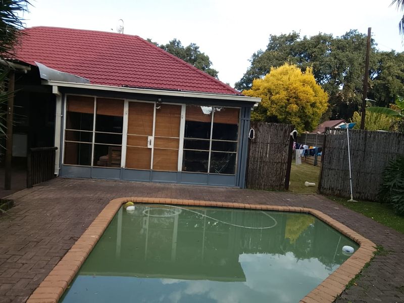 3 Bedroom - Photo 3