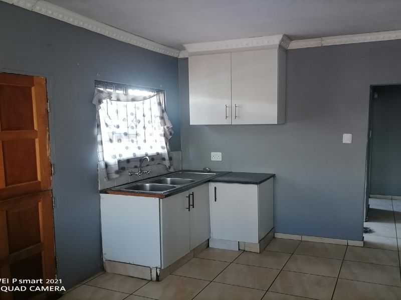 Spacious 3 bedroom house for Sale - Photo 5