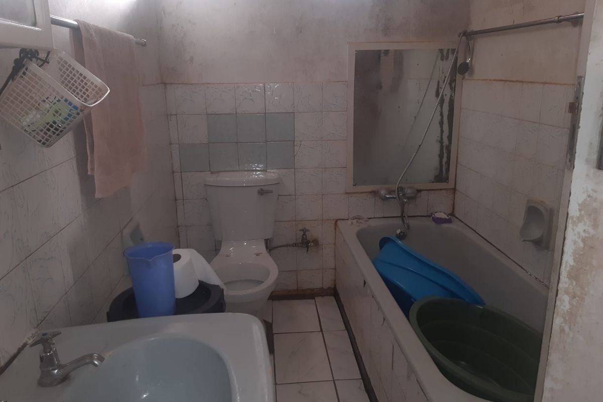 ✨ Comfortable & Convenient 2-Bedroom Flat in the Heart of Vereeniging CBD ✨ - Photo 4