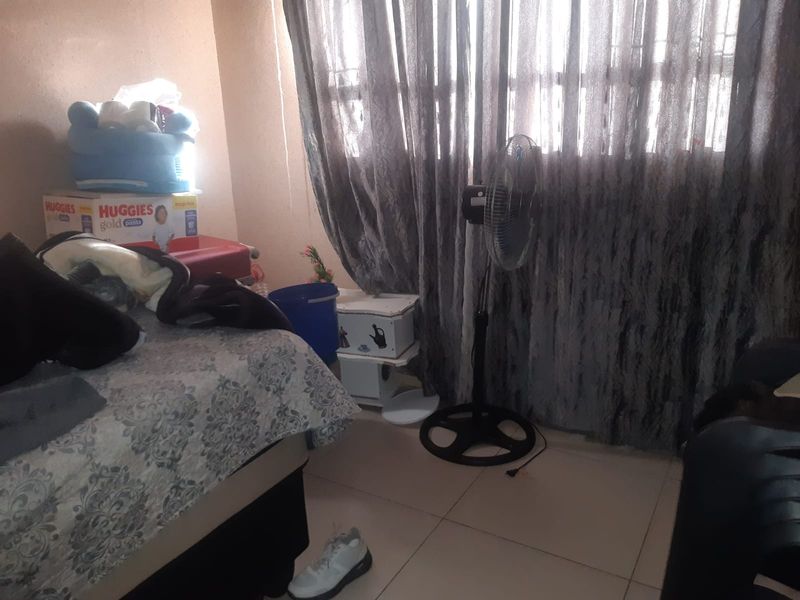 ✨ Comfortable & Convenient 2-Bedroom Flat in the Heart of Vereeniging CBD ✨ - Photo 8