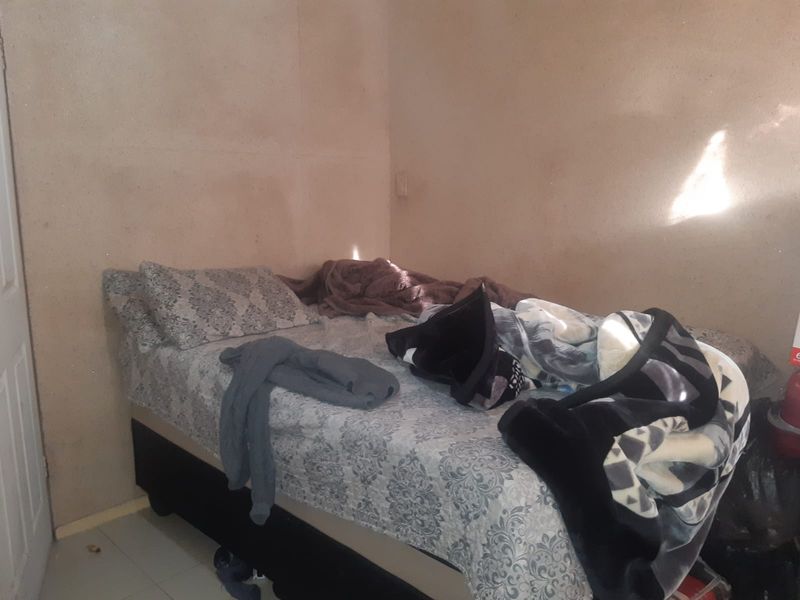 ✨ Comfortable & Convenient 2-Bedroom Flat in the Heart of Vereeniging CBD ✨ - Photo 7