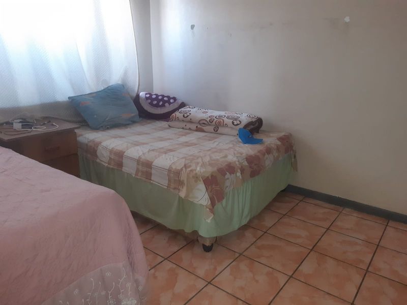✨ Comfortable & Convenient 2-Bedroom Flat in the Heart of Vereeniging CBD ✨ - Photo 8