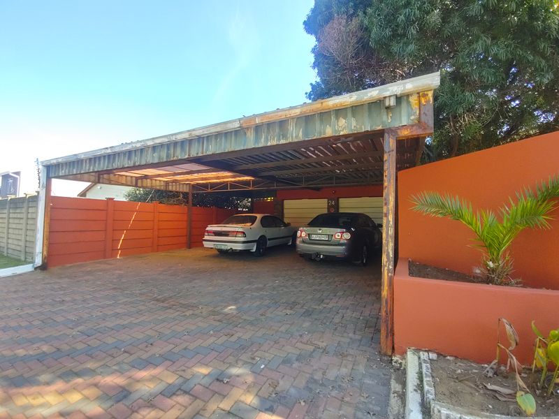 Spacious Family Home with Excellent Extras in Vanderbijlpark - Photo 2