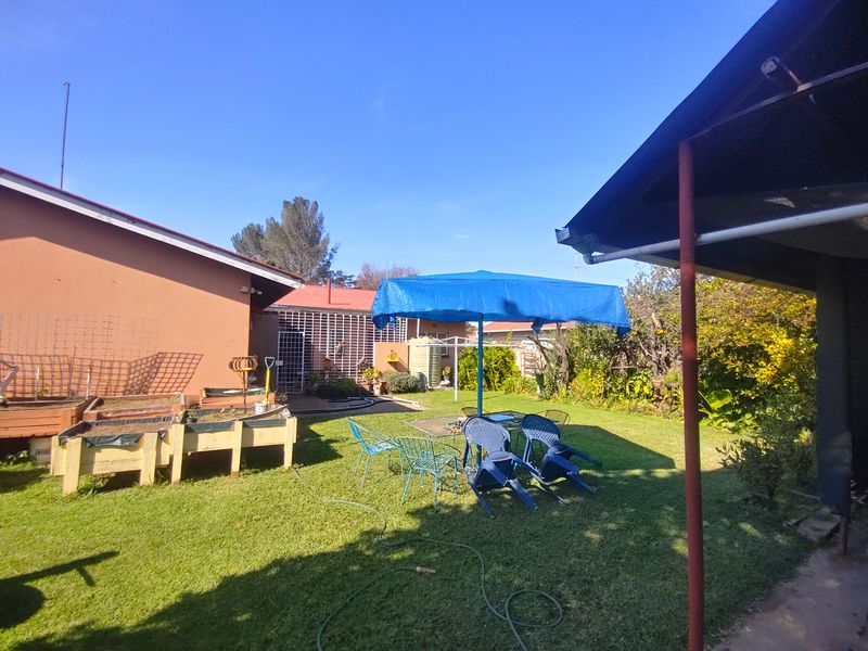 Spacious Family Home with Excellent Extras in Vanderbijlpark - Photo 6